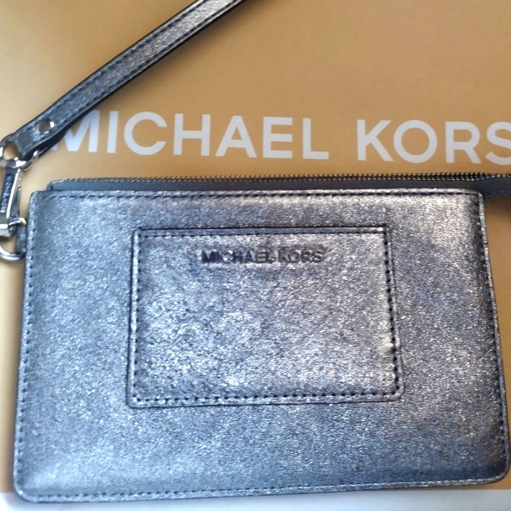 Authentic Michael kors wristlet